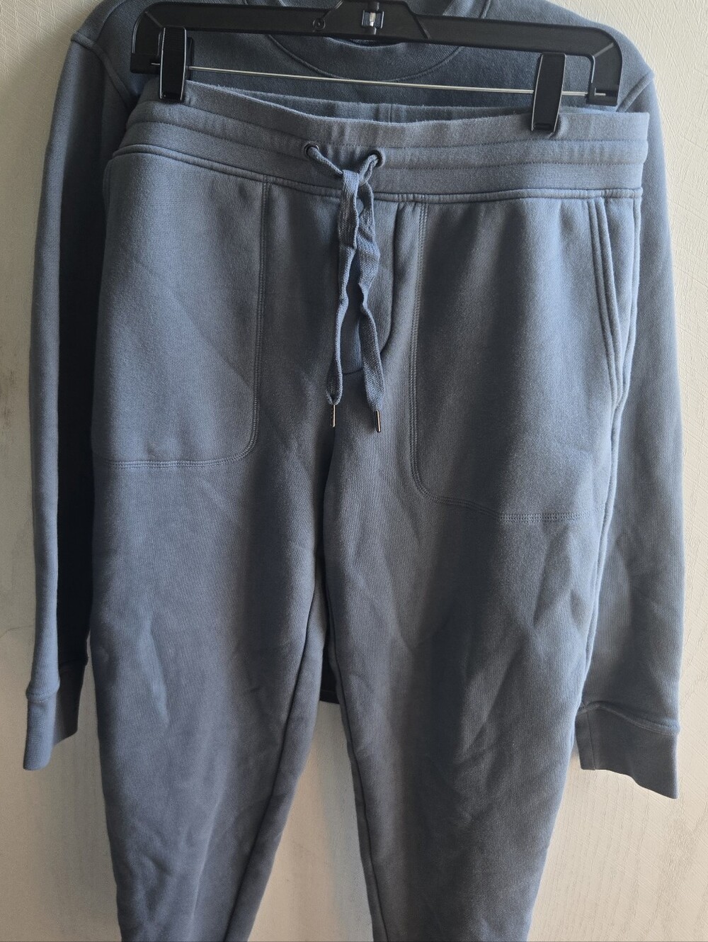 Banana Republic Men's Drawstring Athletic Shorts in Slate Blue Set